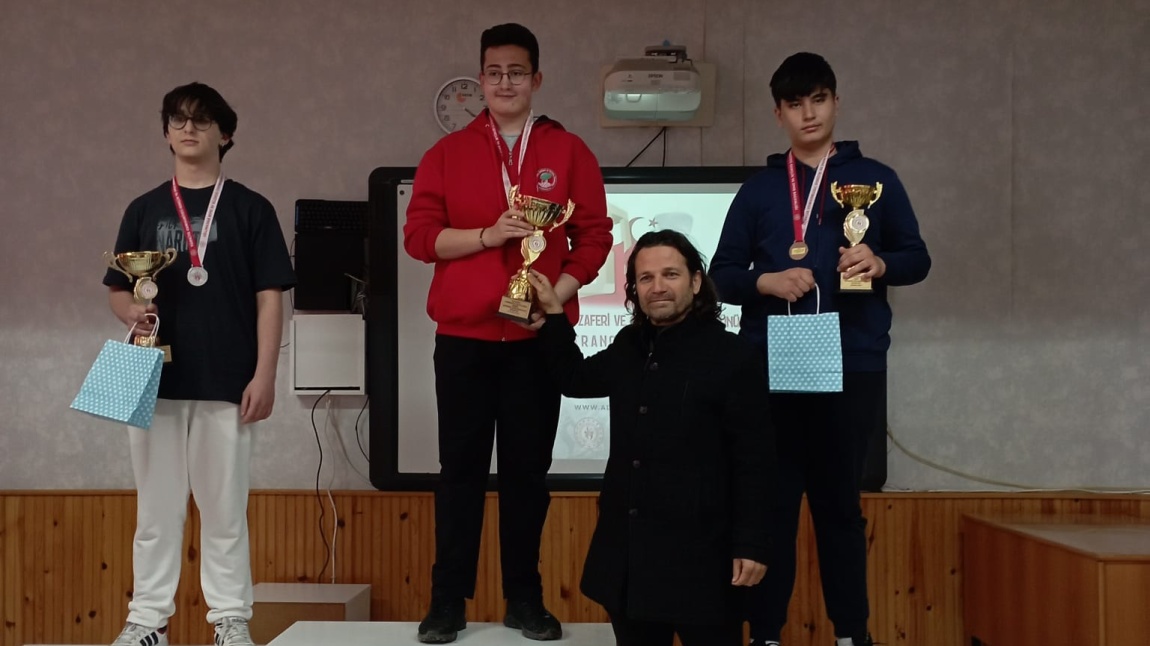 2024 Türkiye Küçükler ve Yıldızlar Takım Satranç Şampiyonası Ankara Birinciliğinde 18 Yaş Altı Kategorisinde 1. ile eşpuanlı olarak 3. lük...